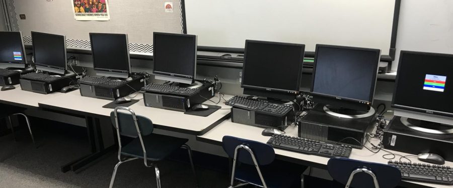 Outdated+computers+at+MHS+-+Connor+Anderson-Howard